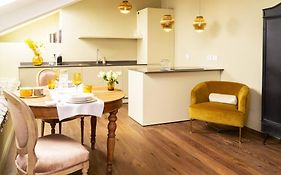 New Boutique Apartment